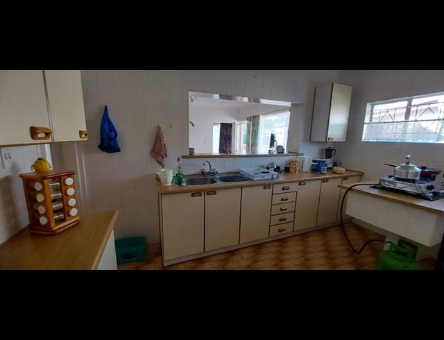 4 BEDROOM HOUSE FOR SALE IN GREENHILLS